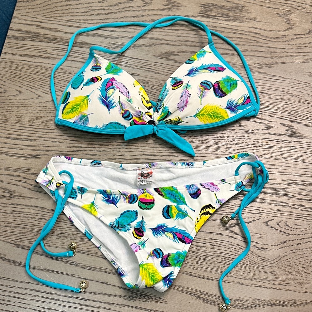 Colorful Feather Print Bikini Set